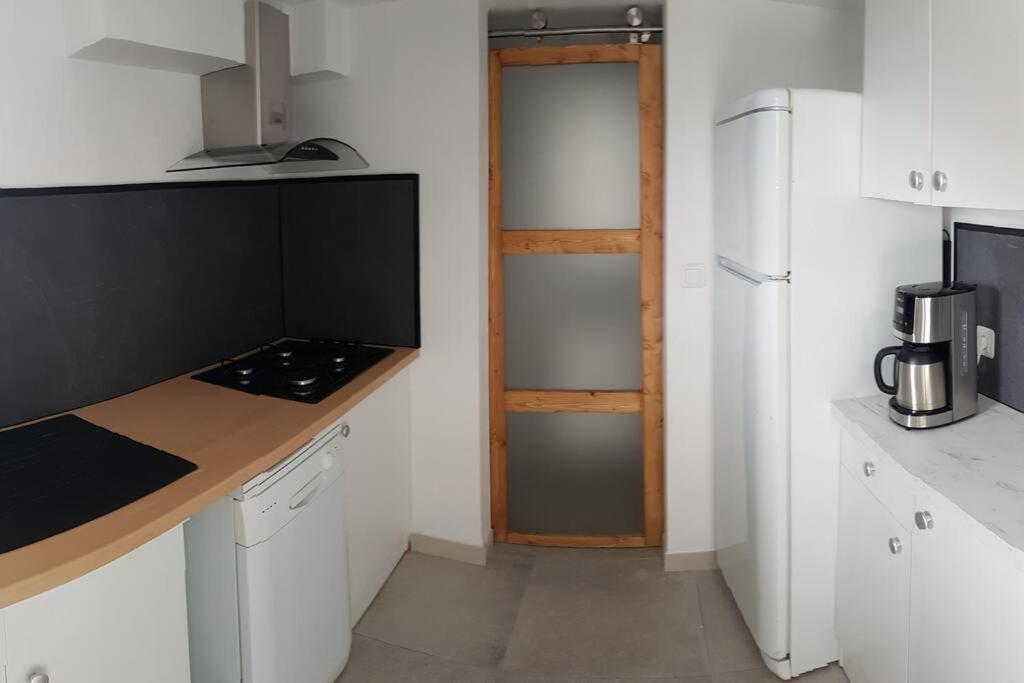 Joli Appartement 2 Chambres A Мартіг Екстер'єр фото